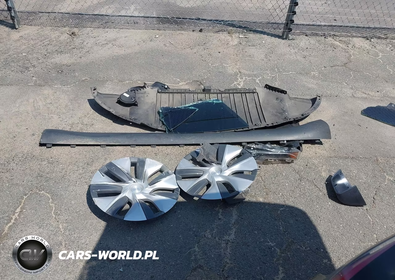 2023 Tesla Model Y Awd-Long Range Dual Motor All-Wheel Drive VIN:7SAYGDEE7PF614228 - 10