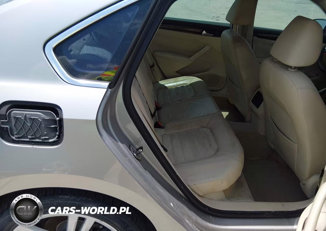 2013 Volkswagen Passat Sel VIN:1VWCN7A30DC074519 - 8
