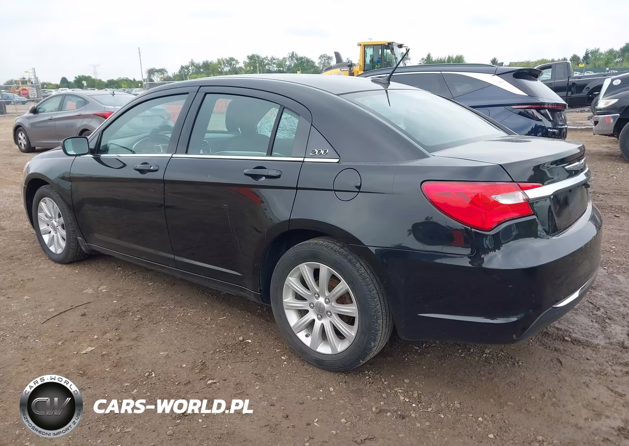 2014 Chrysler 200 Touring VIN:1C3CCBBB7EN111948 - 3