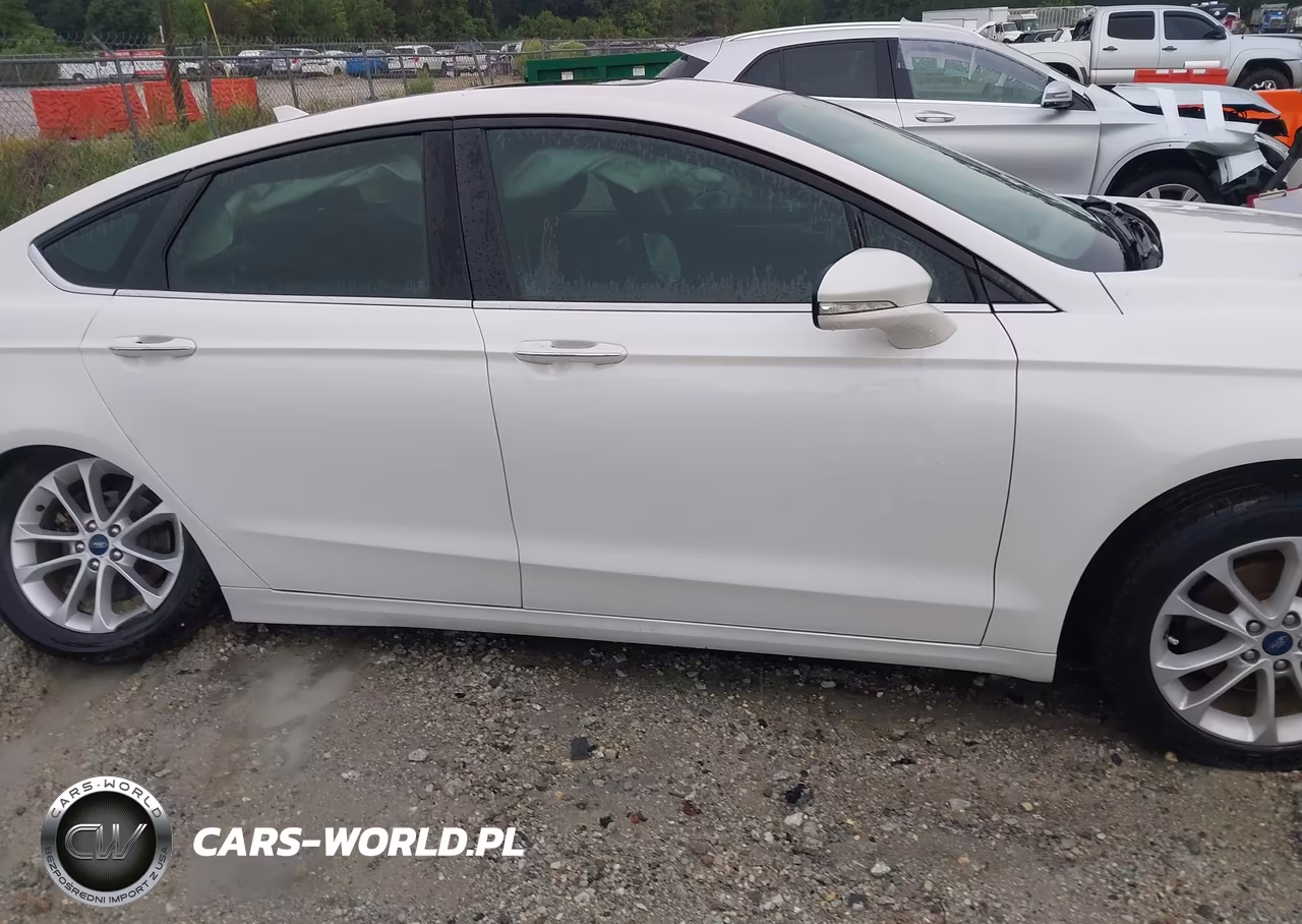 2020 Ford Fusion Hybrid Sel VIN:3FA6P0MU1LR159445 - 13