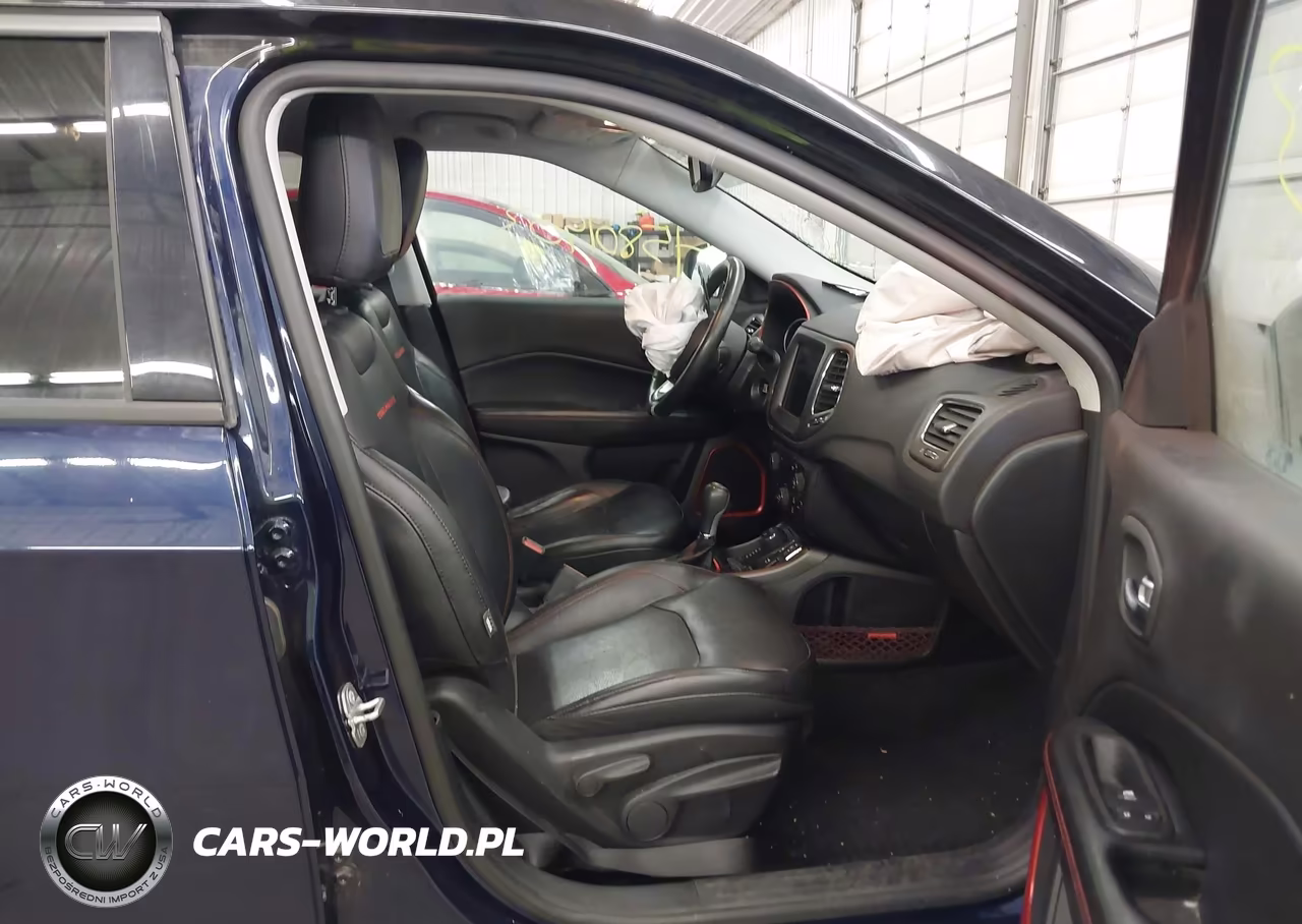2018 Jeep Compass Trailhawk 4X4 VIN:3C4NJDDB4JT207582 - 5