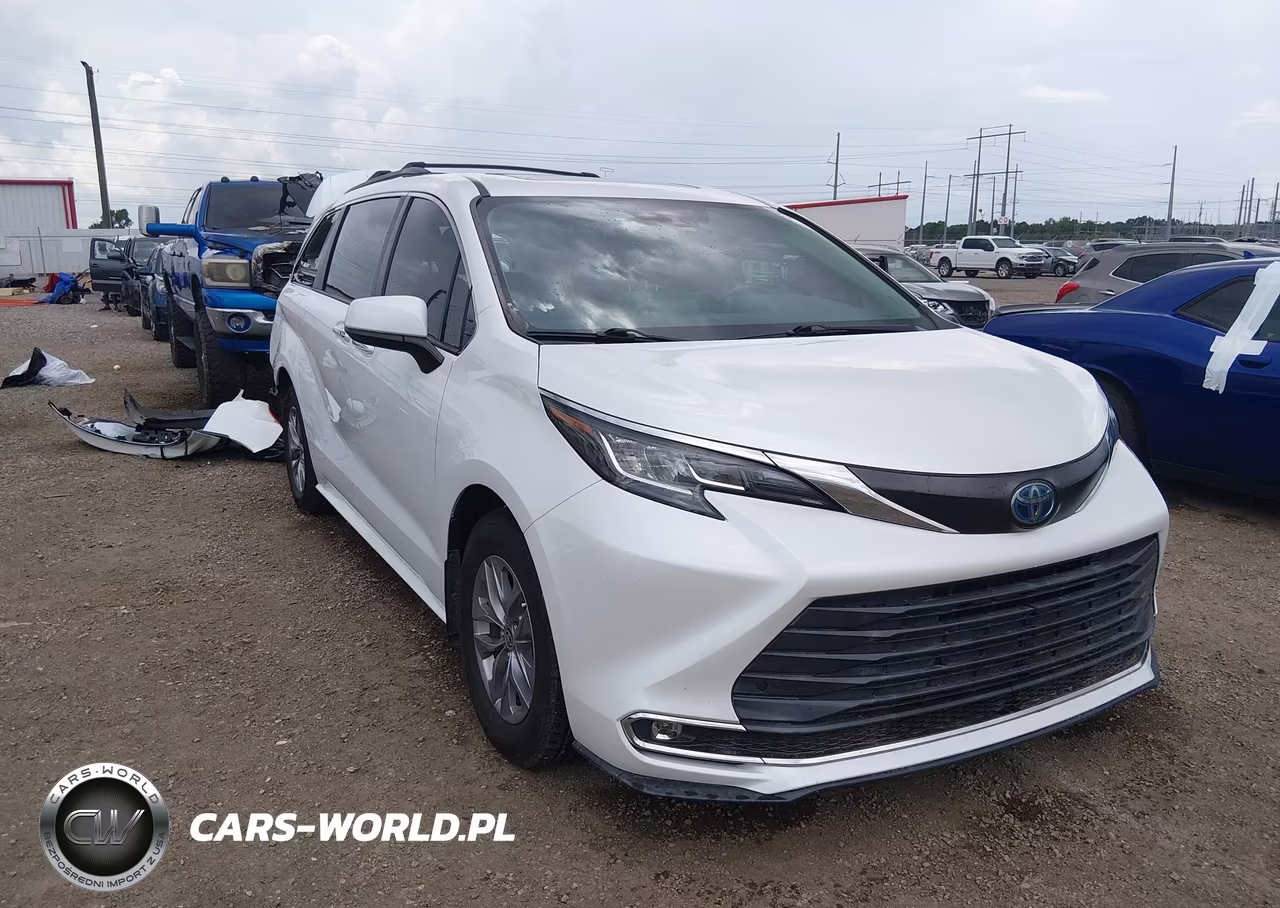 2022 Toyota Sienna Xle