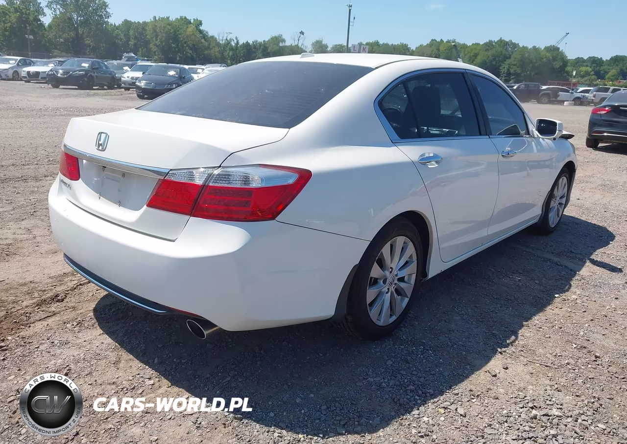 2015 Honda Accord Ex-L VIN:1HGCR2F89FA156568 - 4
