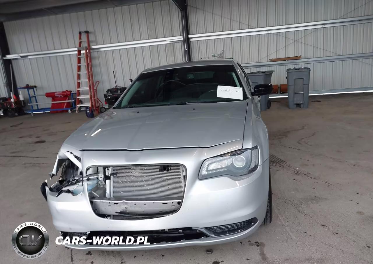 2019 Chrysler 300 Touring VIN:2C3CCARG4KH602509 - 12