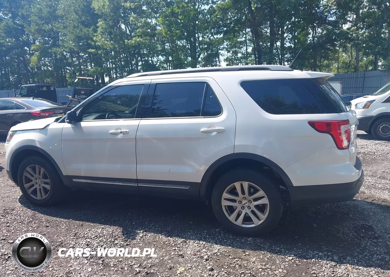 2019 Ford Explorer Xlt VIN:1FM5K8D88KGB00688 - 14