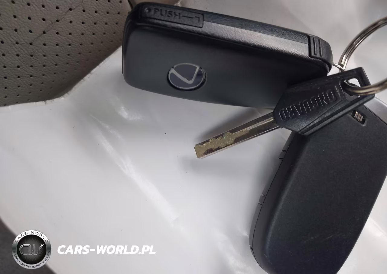 2015 Infiniti Q40 VIN:JN1CV6AP5FM501001 - 11