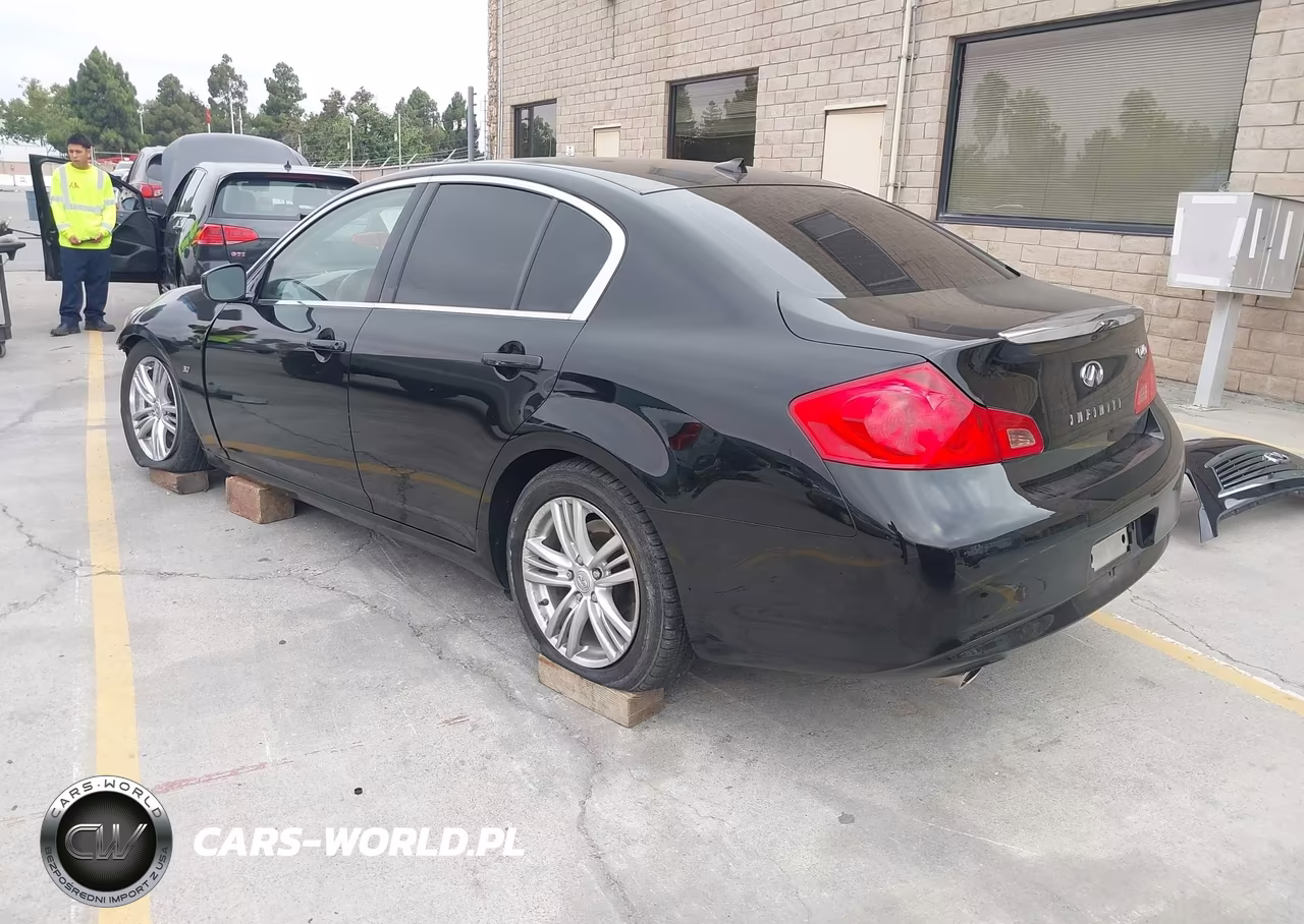 2015 Infiniti Q40 VIN:JN1CV6AP5FM501001 - 3