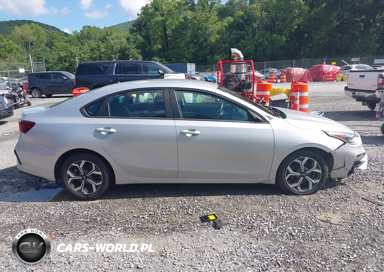 2019 Kia Forte Lxs VIN:3KPF24AD0KE125331 - 14