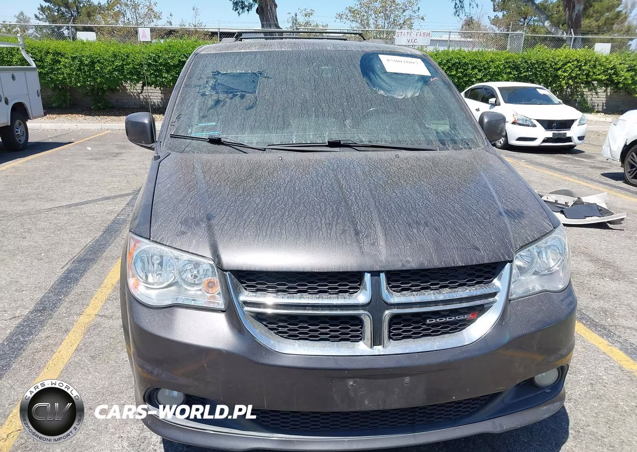 2018 Dodge Grand Caravan Sxt VIN:2C4RDGCG1JR208991 - 13