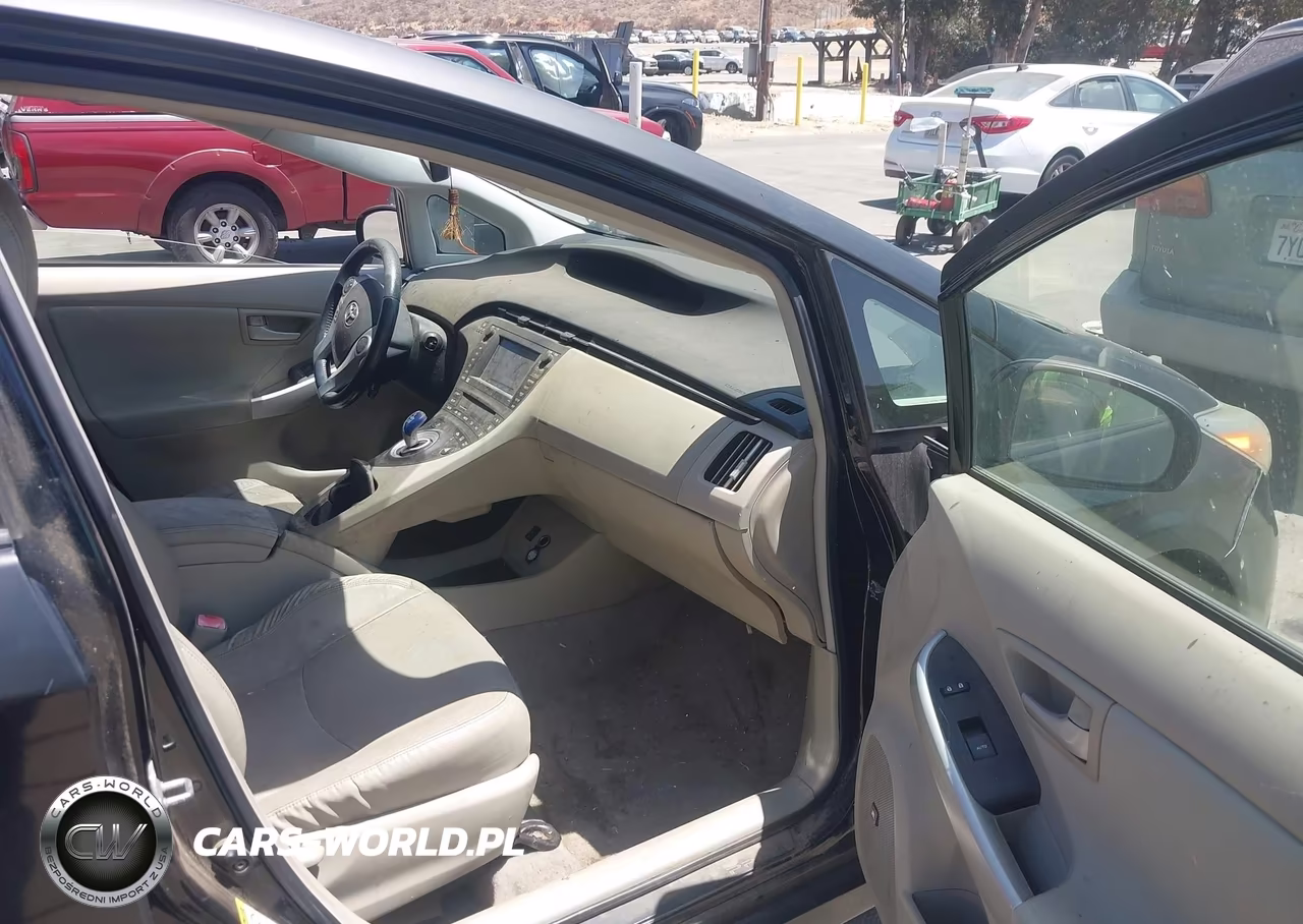 2011 Toyota Prius Four VIN:JTDKN3DU5B1457568 - 5