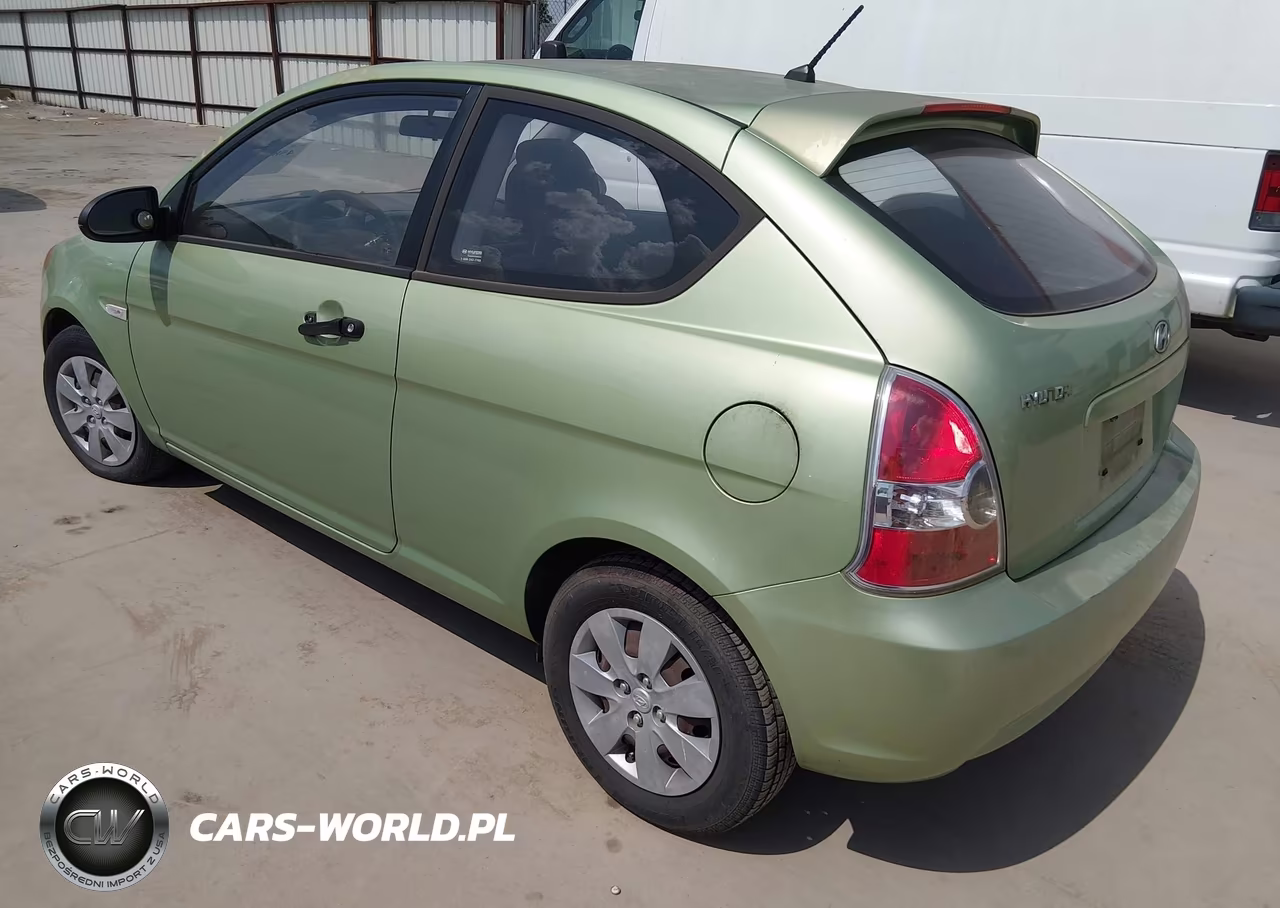 2008 Hyundai Accent Gs VIN:KMHCM36CX8U073297 - 3