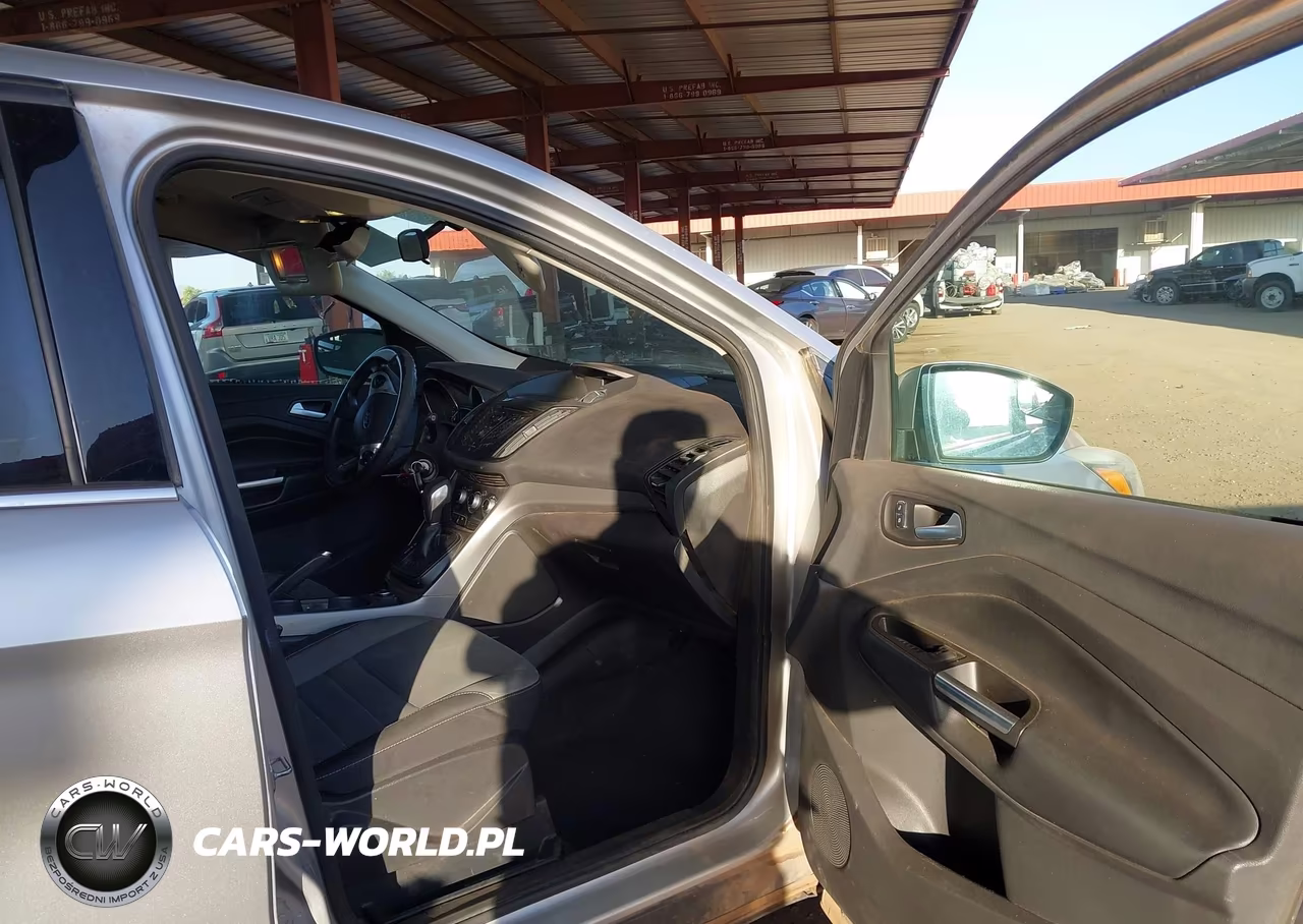 2016 Ford Escape Se VIN:1FMCU9G90GUC45938 - 5