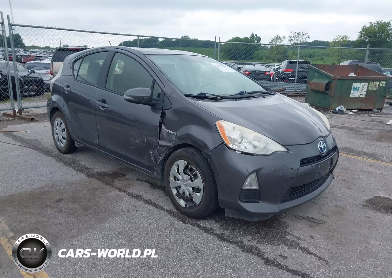 2013 Toyota Prius C Two
