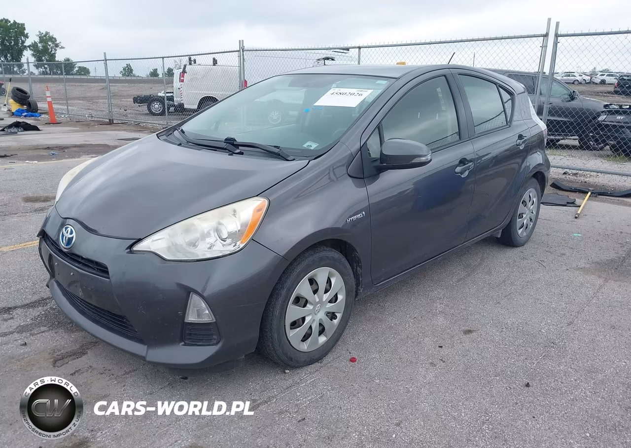 2013 Toyota Prius C Two VIN:JTDKDTB30D1054954 - 2