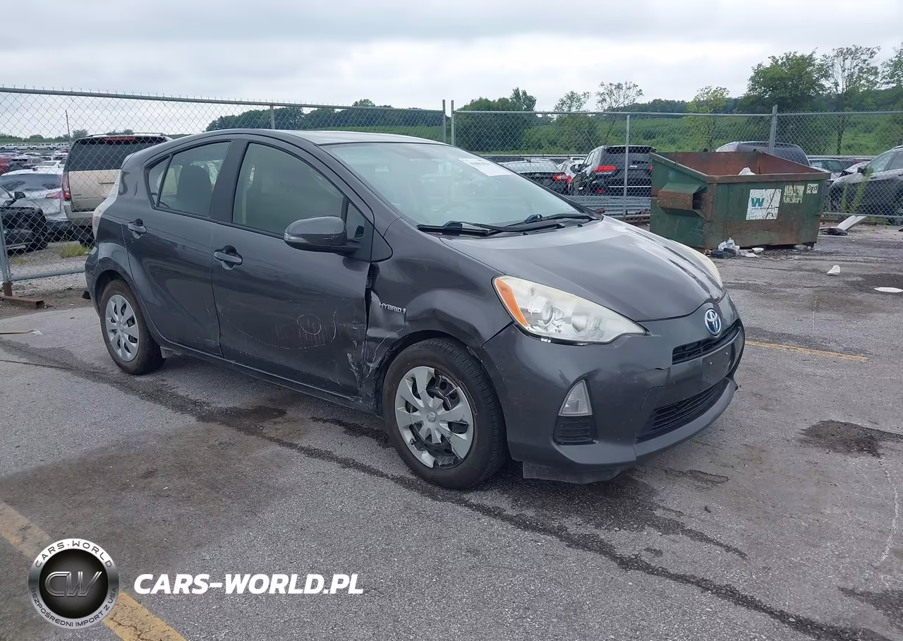 2013 Toyota Prius C Two VIN:JTDKDTB30D1054954 - 6
