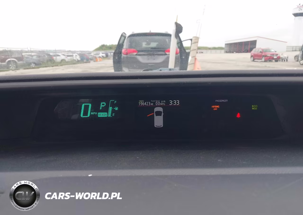 2013 Toyota Prius C Two VIN:JTDKDTB30D1054954 - 7