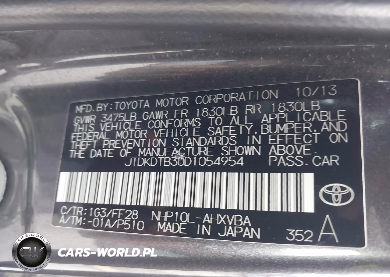 2013 Toyota Prius C Two VIN:JTDKDTB30D1054954 - 9