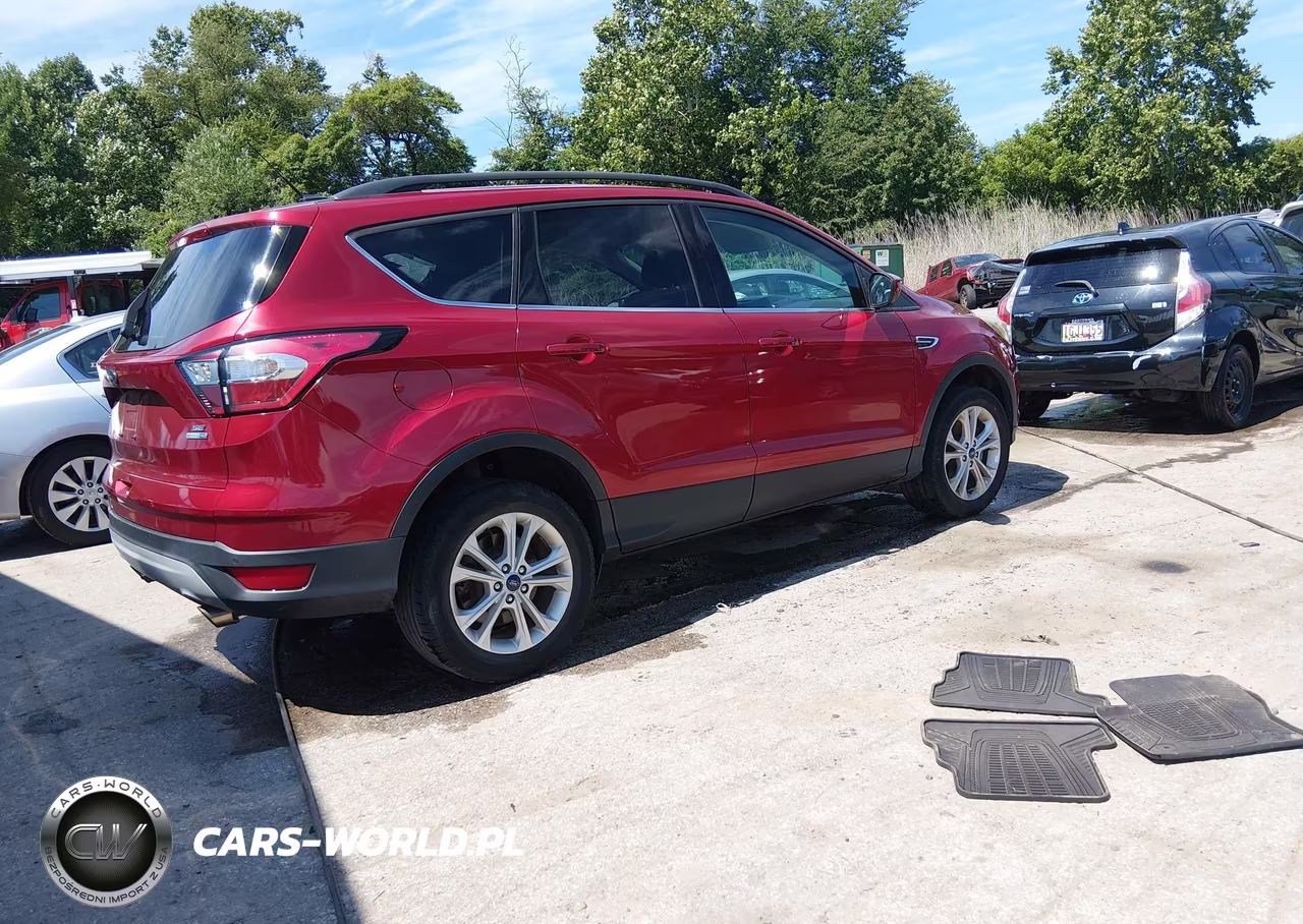 2017 Ford Escape Se VIN:1FMCU9GD7HUE11782 - 4