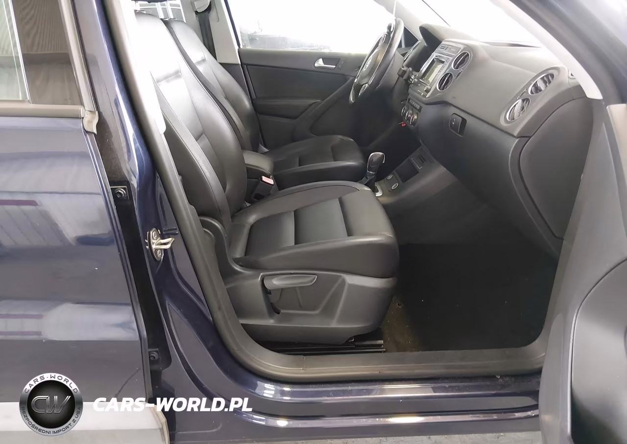 2016 Volkswagen Tiguan S VIN:WVGAV7AX8GW588193 - 5
