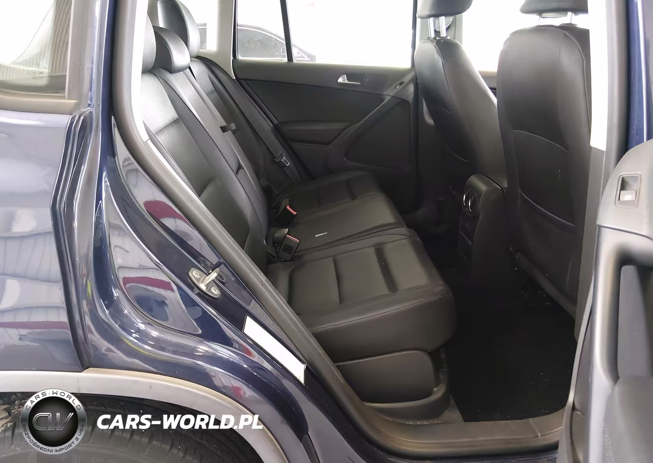 2016 Volkswagen Tiguan S VIN:WVGAV7AX8GW588193 - 8