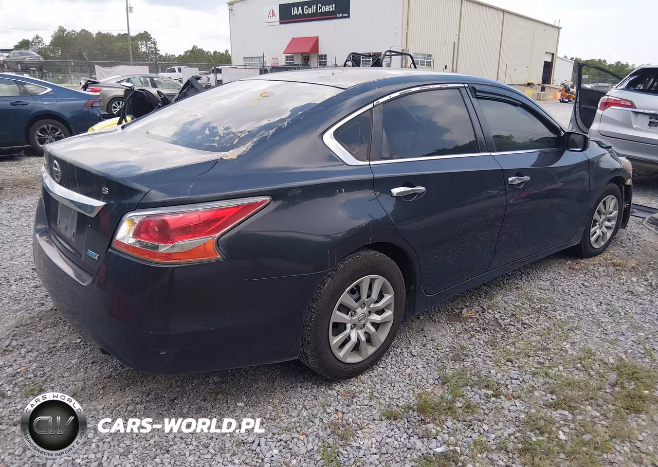 2014 Nissan Altima 2.5 S VIN:1N4AL3AP7EN205887 - 4