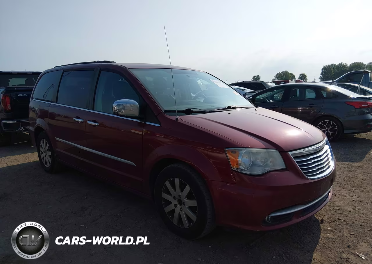 2011 Chrysler Town & Country Touring-L – zdjęcie 1 z 12