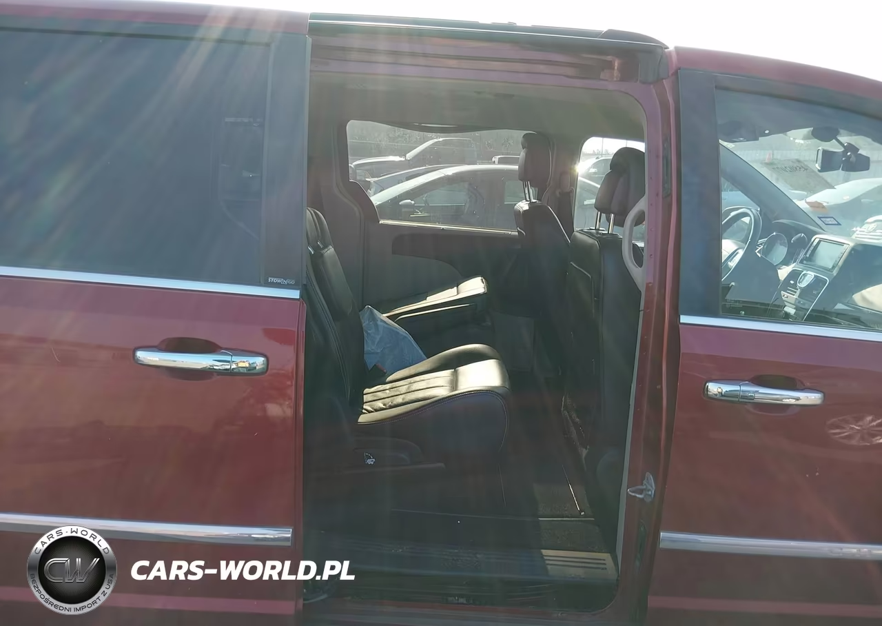 2011 Chrysler Town & Country Touring-L VIN:2A4RR8DG3BR666128 - 8