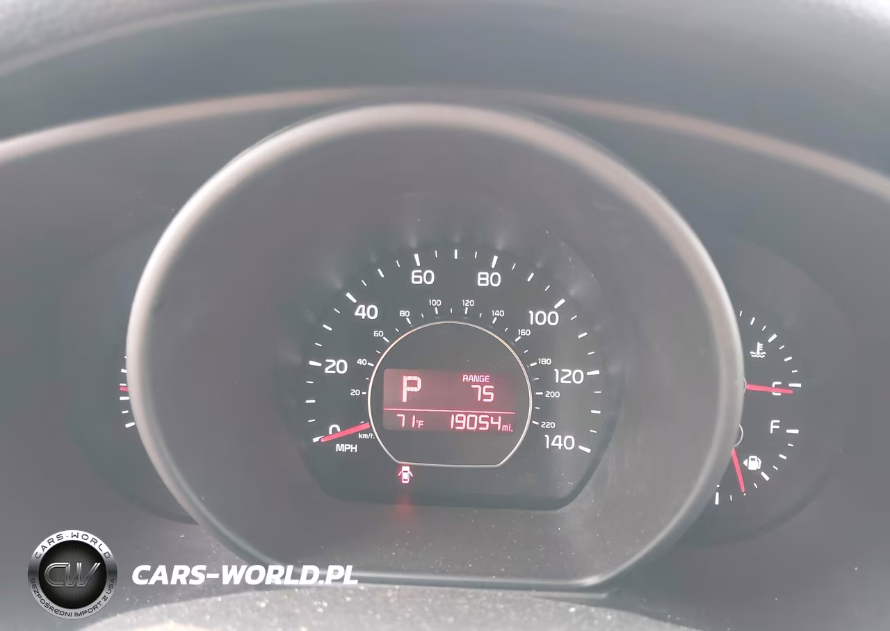 2017 Kia Soul + VIN:KNDJP3A59H7880405 - 7