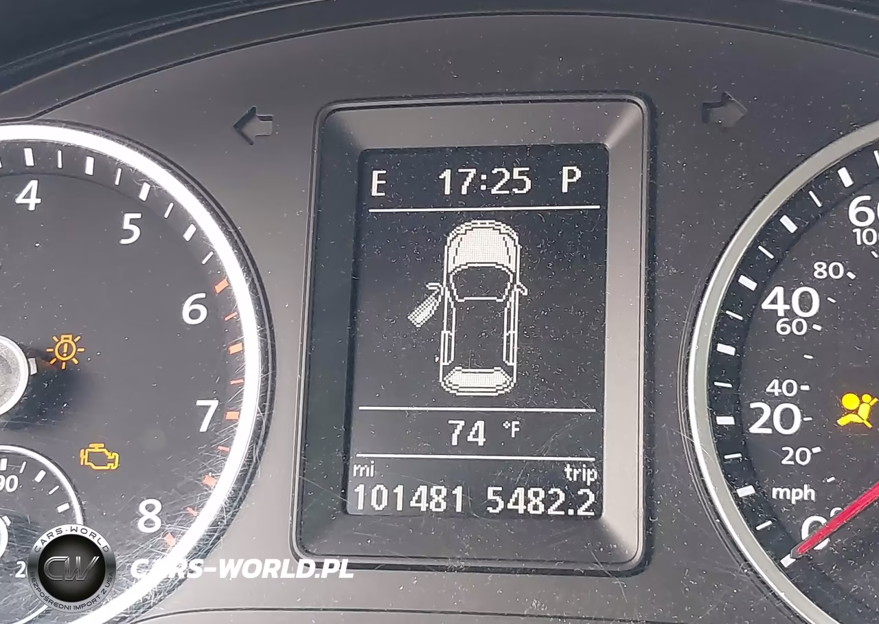 2015 Volkswagen Tiguan S VIN:WVGAV7AX5FW582818 - 15