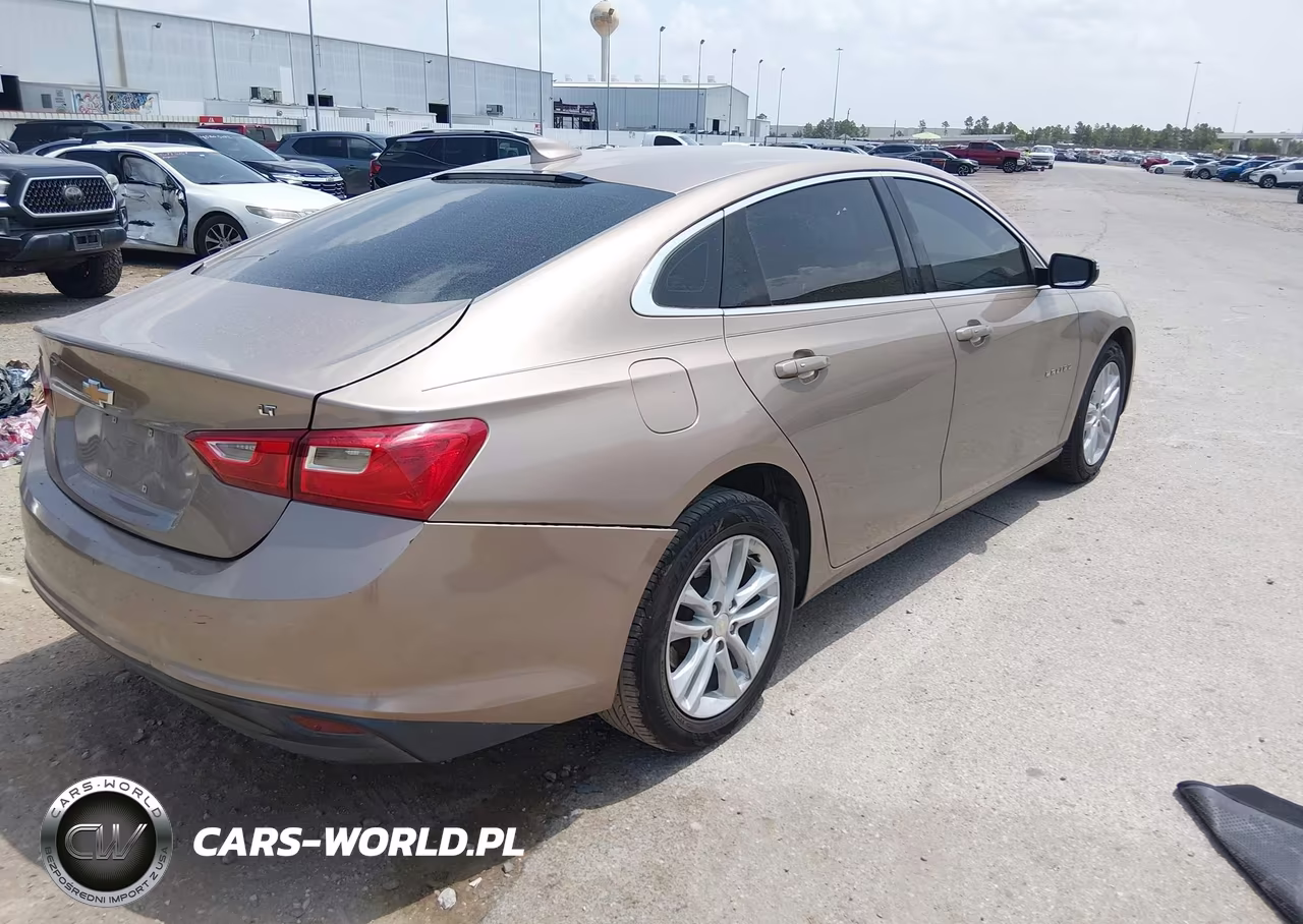 2018 Chevrolet Malibu Lt VIN:1G1ZD5ST6JF269532 - 4