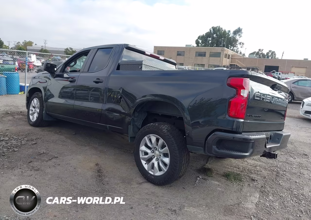 2022 Chevrolet Silverado 1500 2Wd Standard Bed Custom VIN:1GCRABEK0NZ588401 - 3