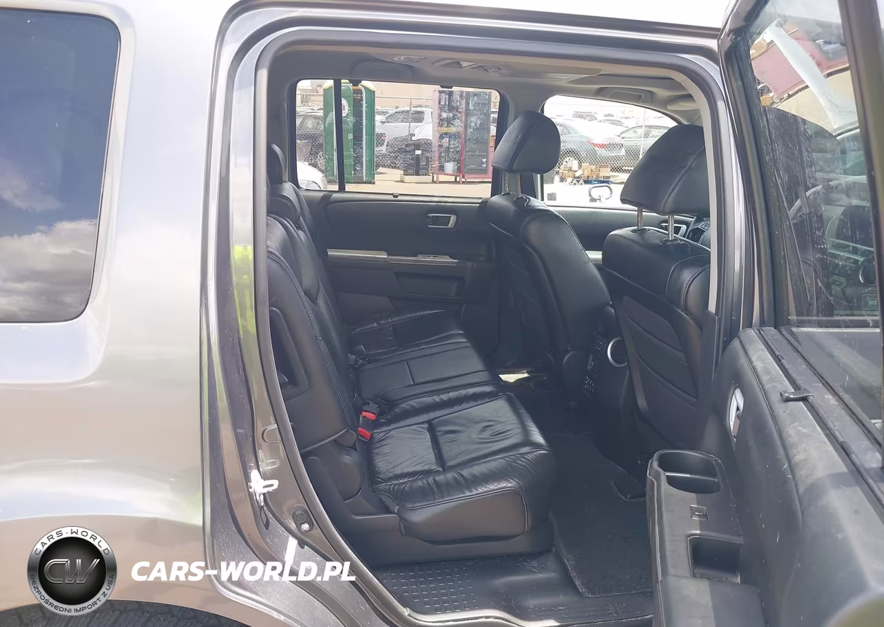 2011 Honda Pilot Touring VIN:5FNYF3H98BB023598 - 8