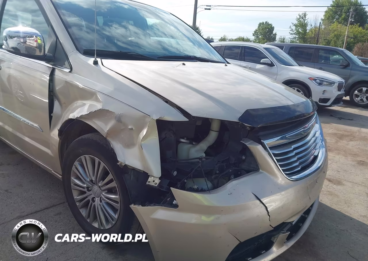 2014 Chrysler Town & Country Touring-L VIN:2C4RC1CG9ER284982 - 6