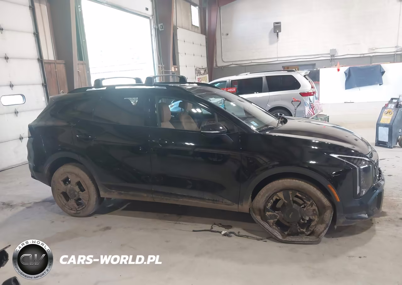 2026 Kia Sportage X-Line VIN:5XYK6CDFXTG375951 - 13