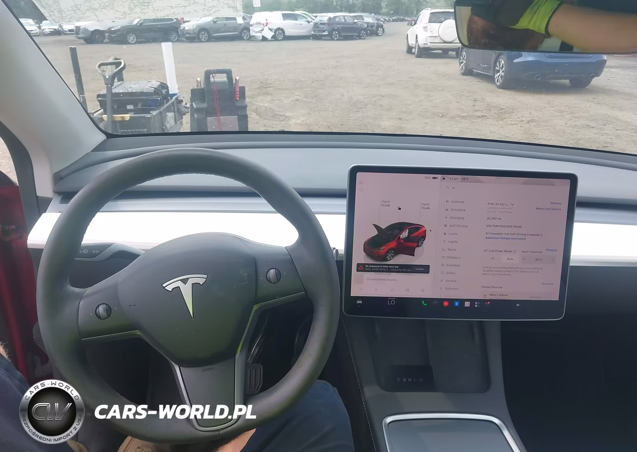 2023 Tesla Model Y Awd-Long Range Dual Motor All-Wheel Drive VIN:7SAYGDEE4PA116565 - 18