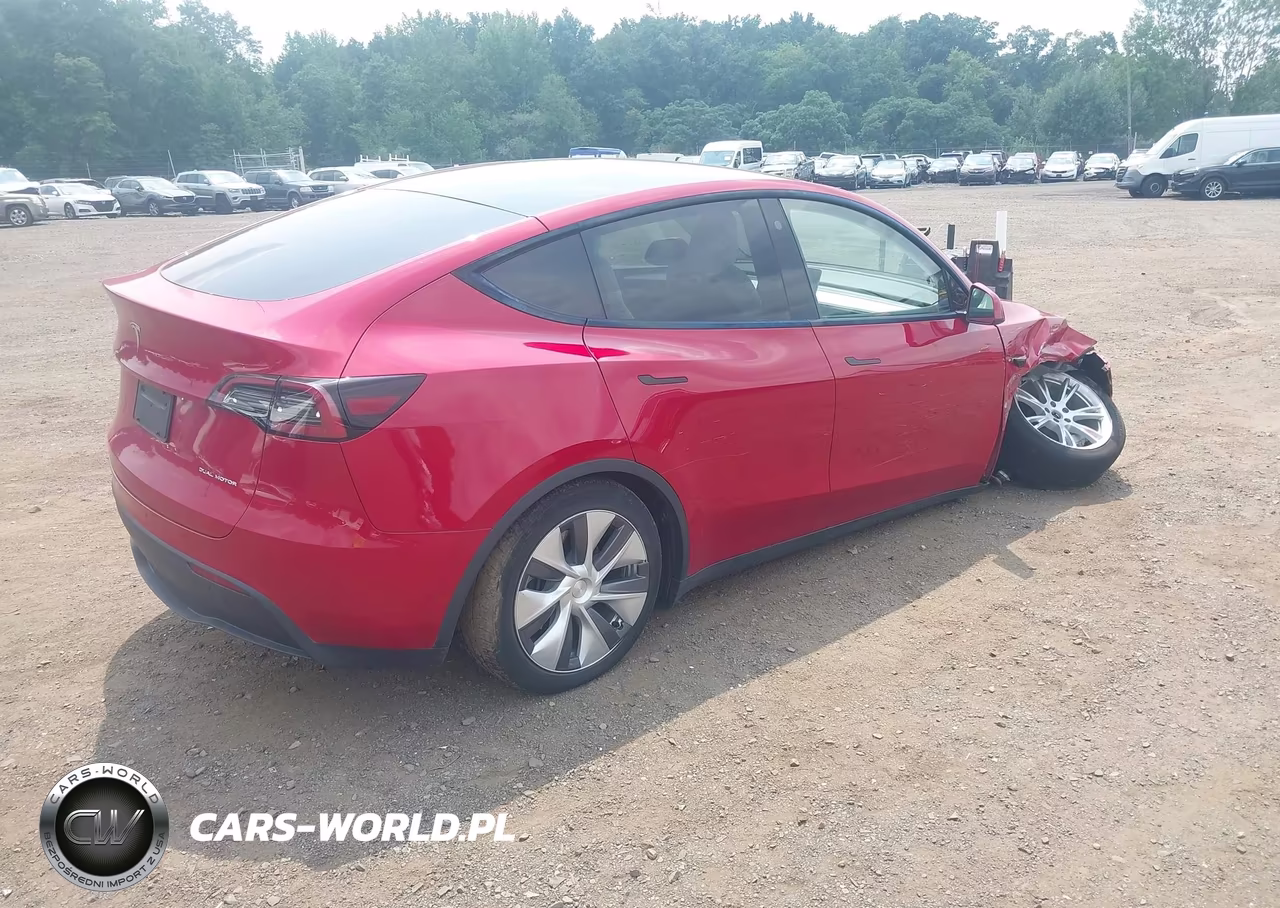 2023 Tesla Model Y Awd-Long Range Dual Motor All-Wheel Drive VIN:7SAYGDEE4PA116565 - 4