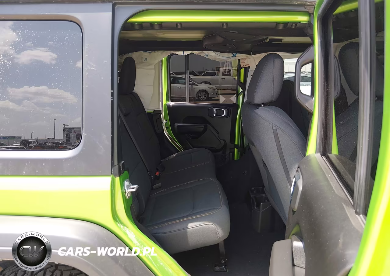 2025 Jeep Wrangler 4-Door Summit 4X4 VIN:1C4PJXDG9SW660372 - 8