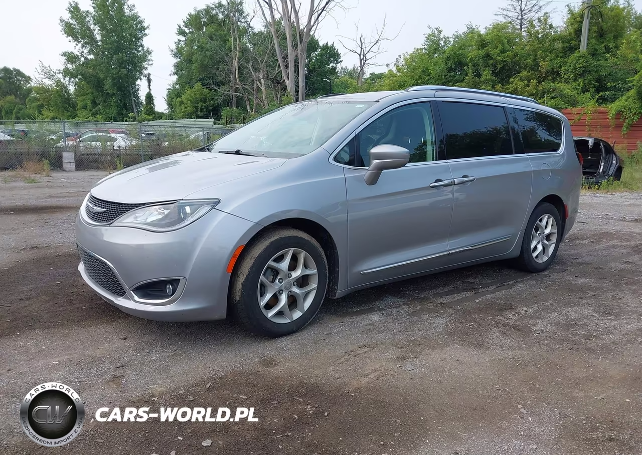 2018 Chrysler Pacifica Touring L Plus VIN:2C4RC1EG9JR188583 - 2