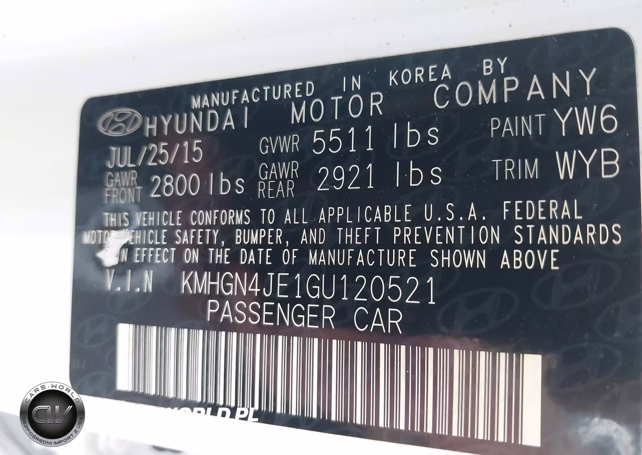2016 Hyundai Genesis 3.8 VIN:KMHGN4JE1GU120521 - 9