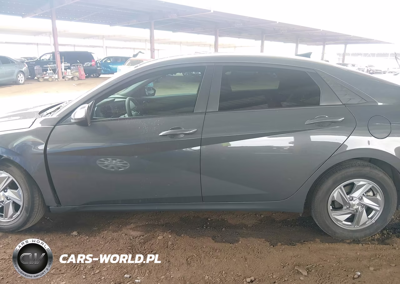 2026 Hyundai Elantra Se VIN:KMHLL4DG2TU116425 - 14