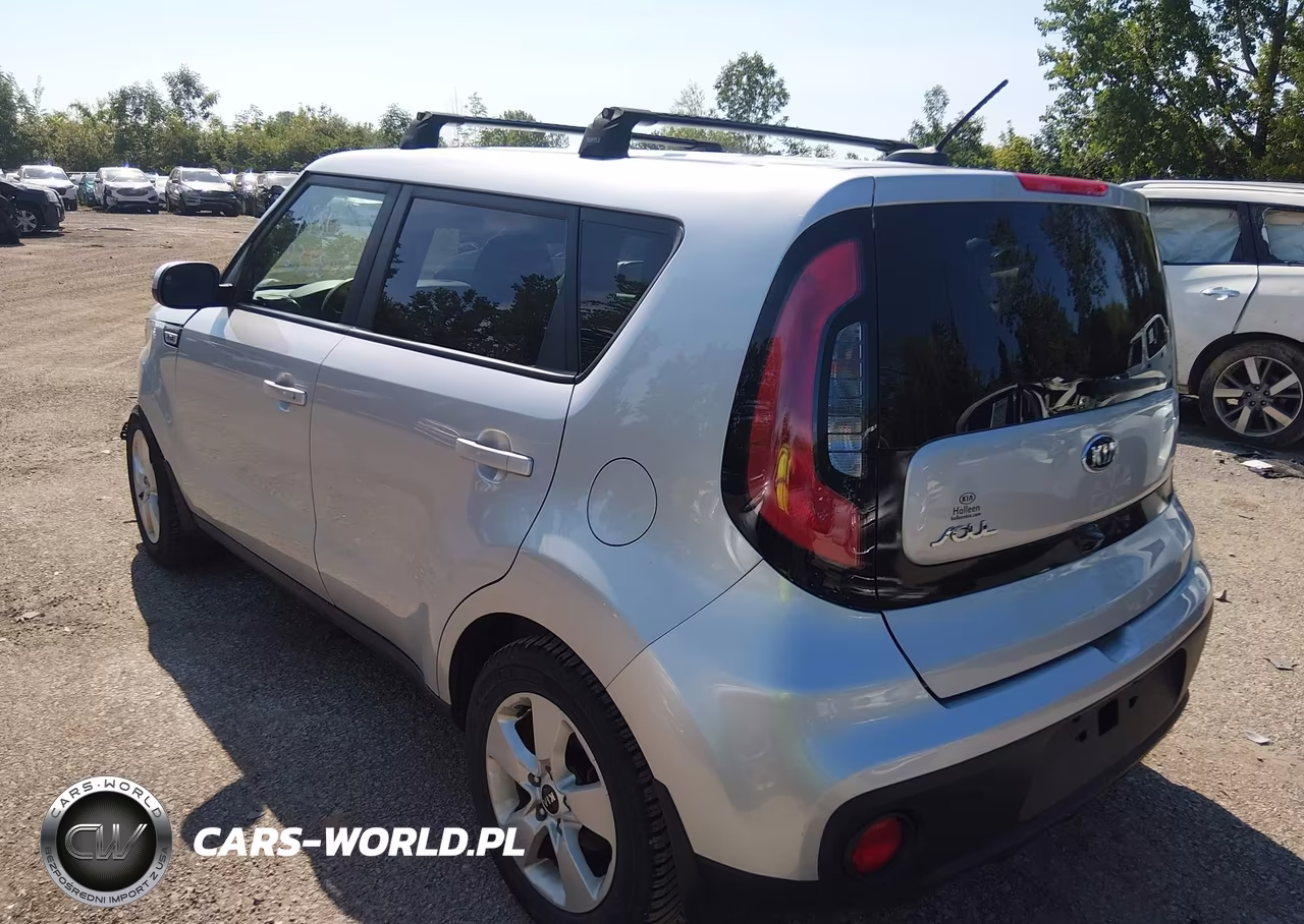 2018 Kia Soul VIN:KNDJN2A23J7582427 - 3