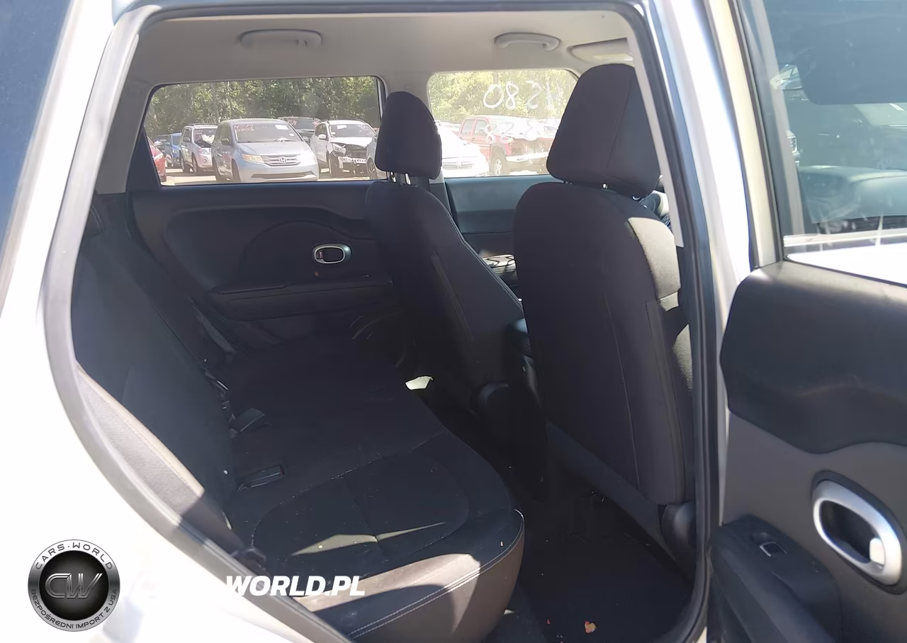 2018 Kia Soul VIN:KNDJN2A23J7582427 - 8