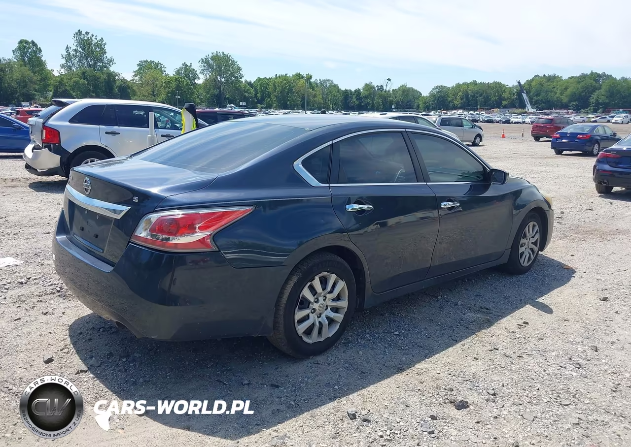 2015 Nissan Altima 2.5 S VIN:1N4AL3APXFC279253 - 4