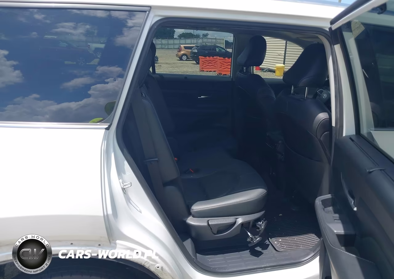 2025 Toyota Grand Highlander Limited VIN:5TDAAAB50SS099077 - 8