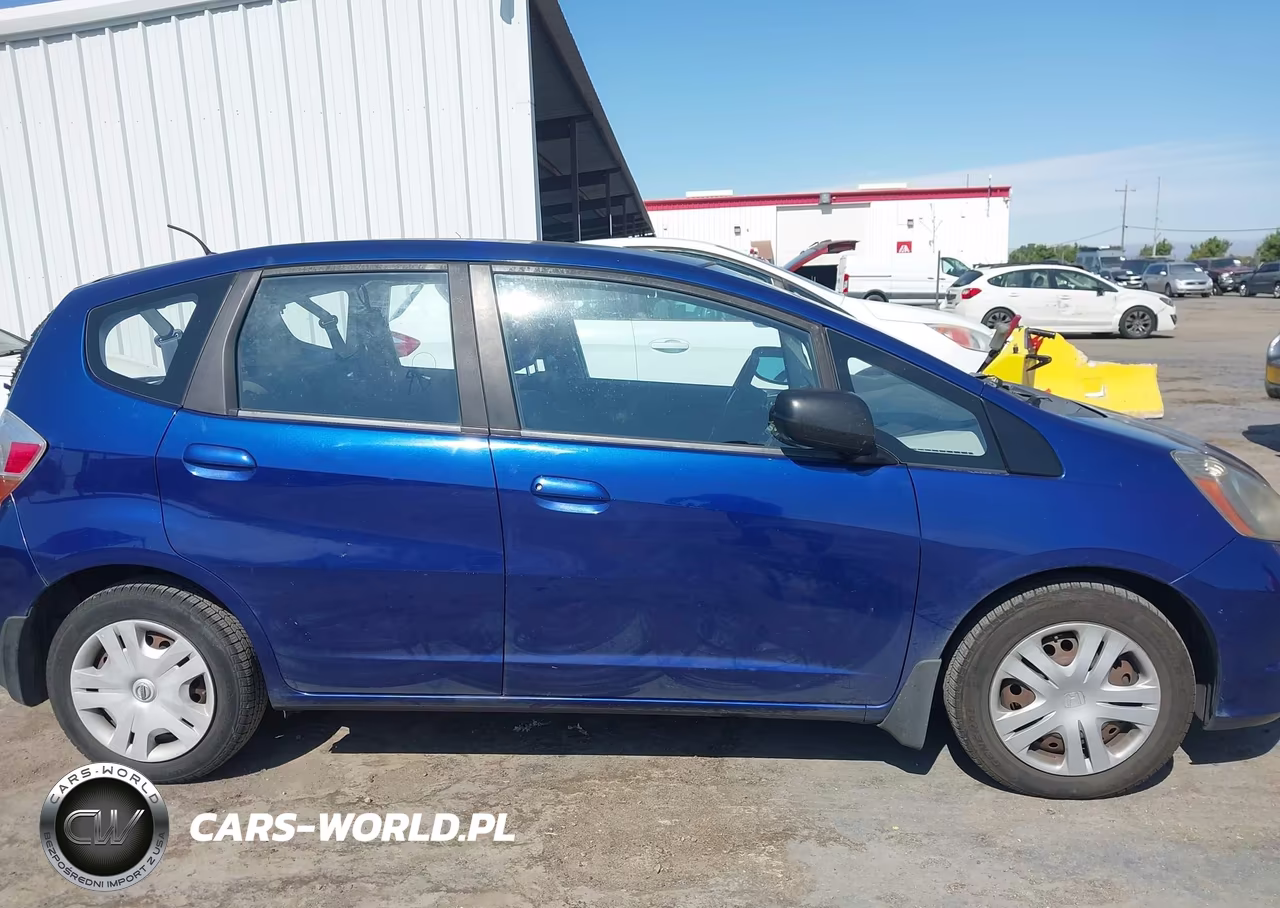 2010 Honda Fit VIN:JHMGE8H22AS012031 - 13
