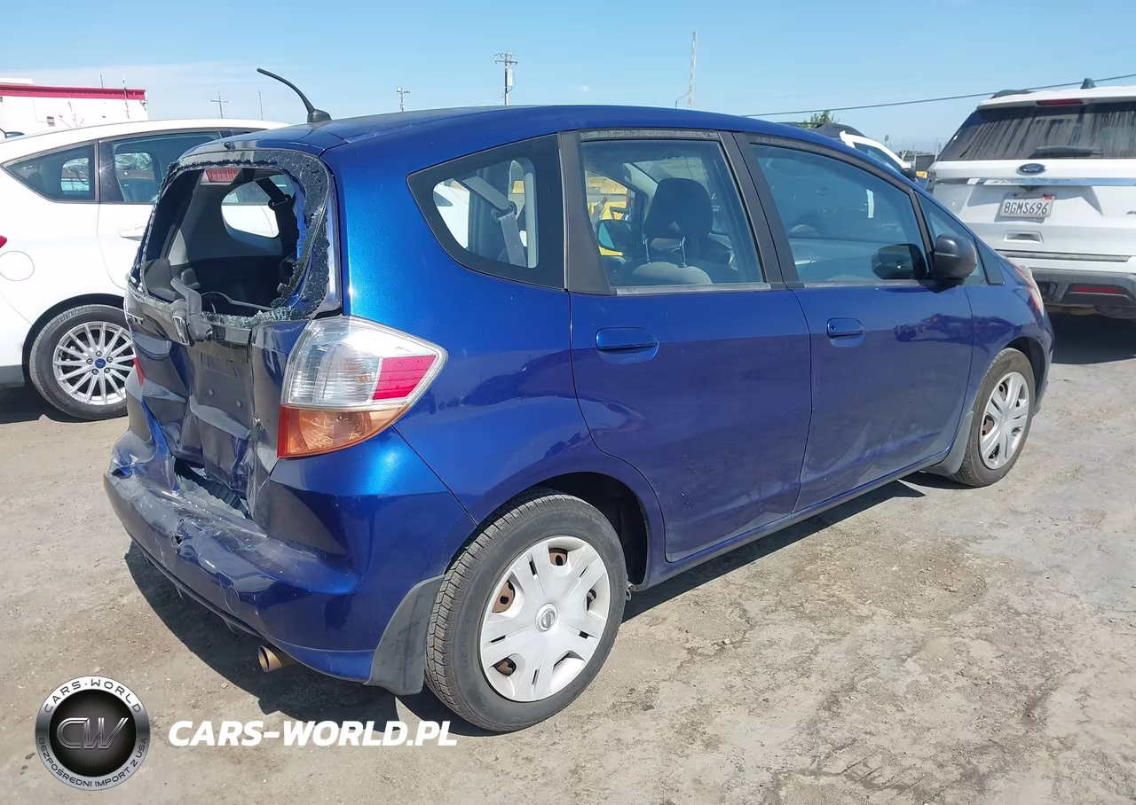 2010 Honda Fit VIN:JHMGE8H22AS012031 - 4