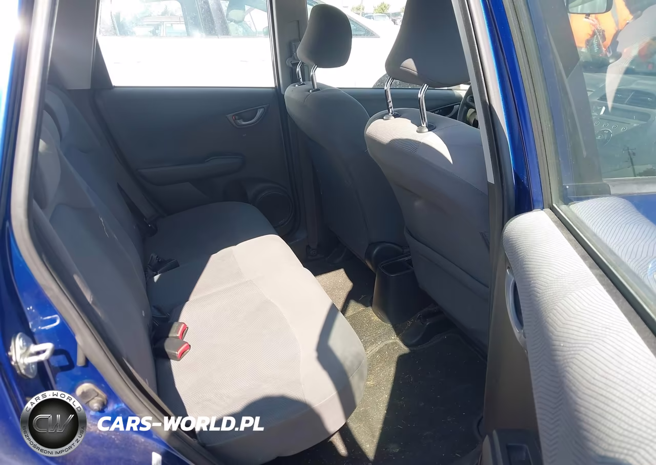 2010 Honda Fit VIN:JHMGE8H22AS012031 - 8