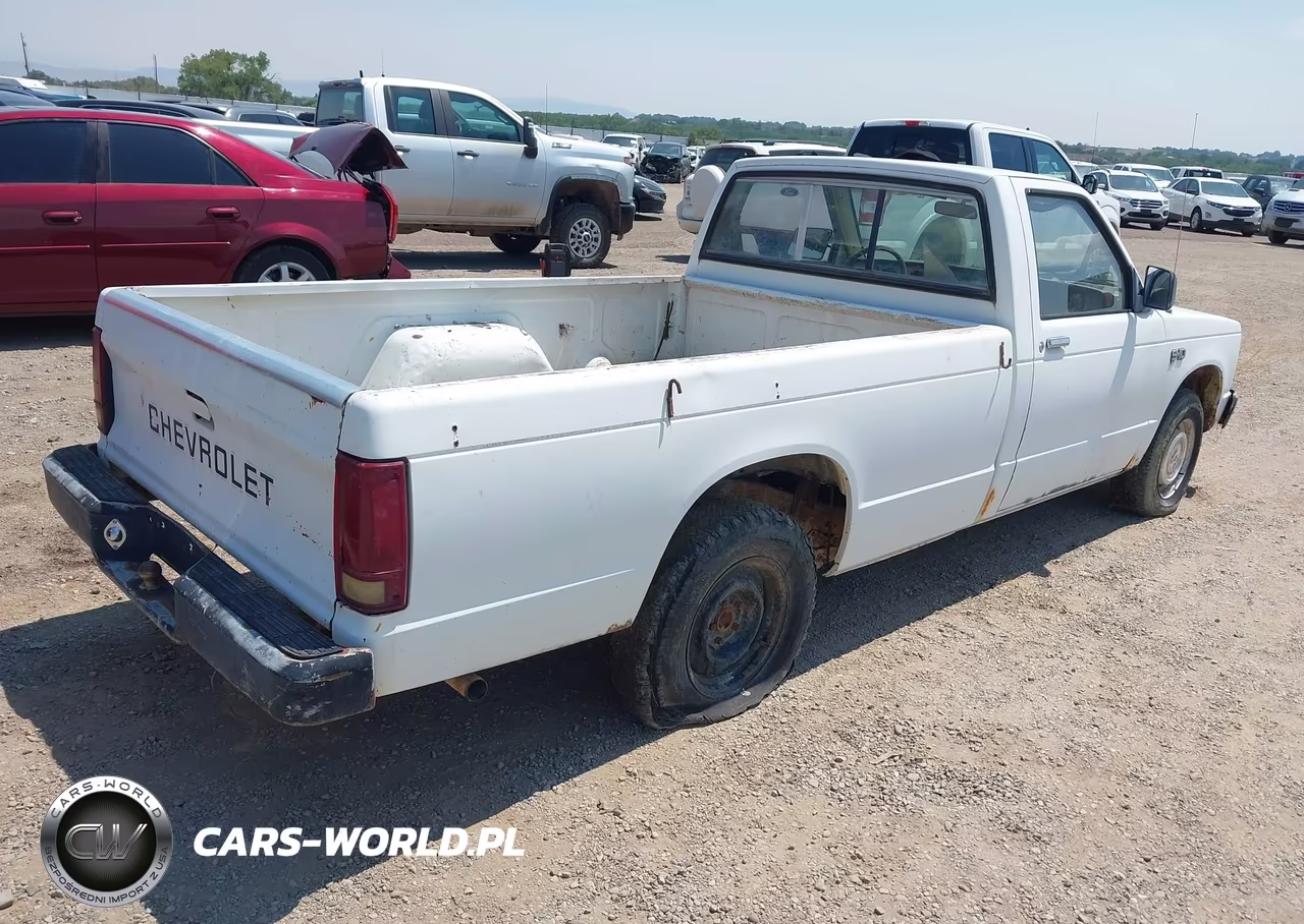 1983 Chevrolet S Truck S10 VIN:1GCBS14AXD2188628 - 4