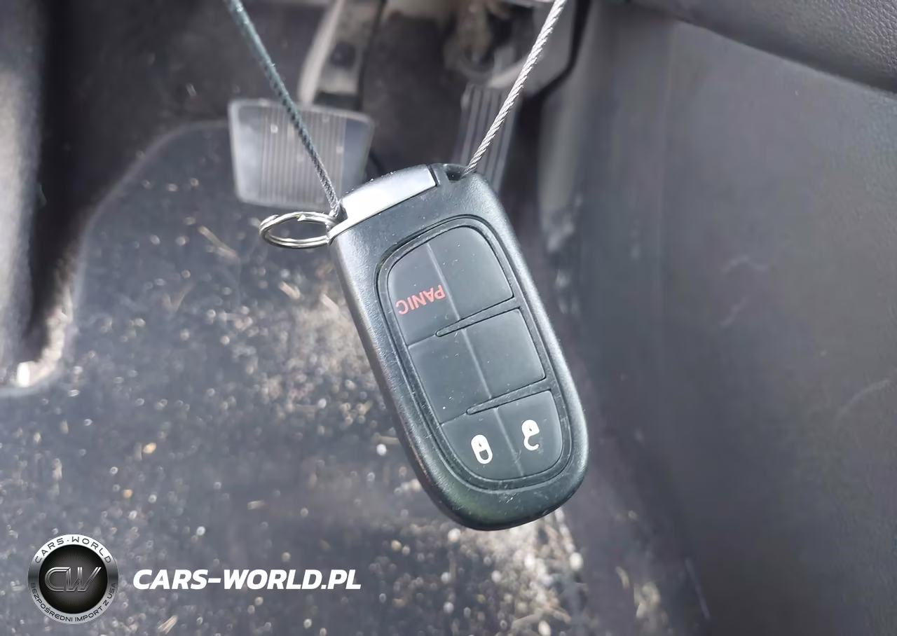 2019 Jeep Cherokee Latitude Plus Fwd VIN:1C4PJLLB6KD204100 - 11