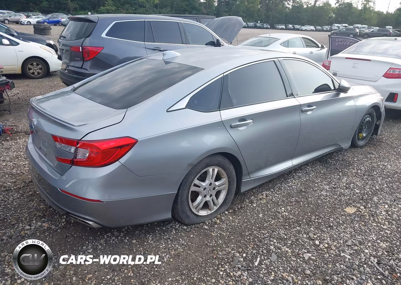 2018 Honda Accord Sport VIN:1HGCV1F32JA029146 - 4